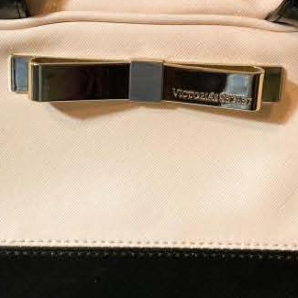 RARE VINTAGE VICTORIA’S SECRET TRAVEL COSMETIC VALET – NEW W/O TAGS - Picture 12 of 14